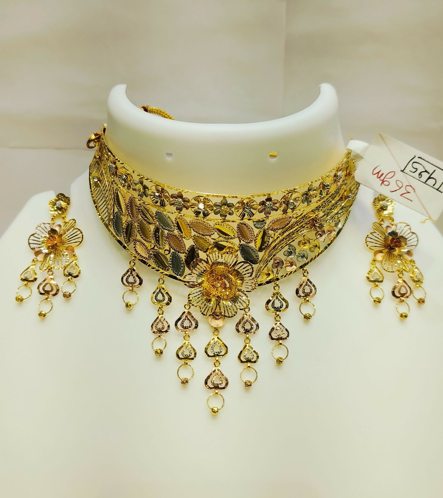 Flora Fusion Choker Sarafa Bazar India