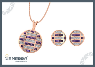 Round and Baguette-cut Diamonds Pendant Set in 14K Gold Sarafa Bazar India