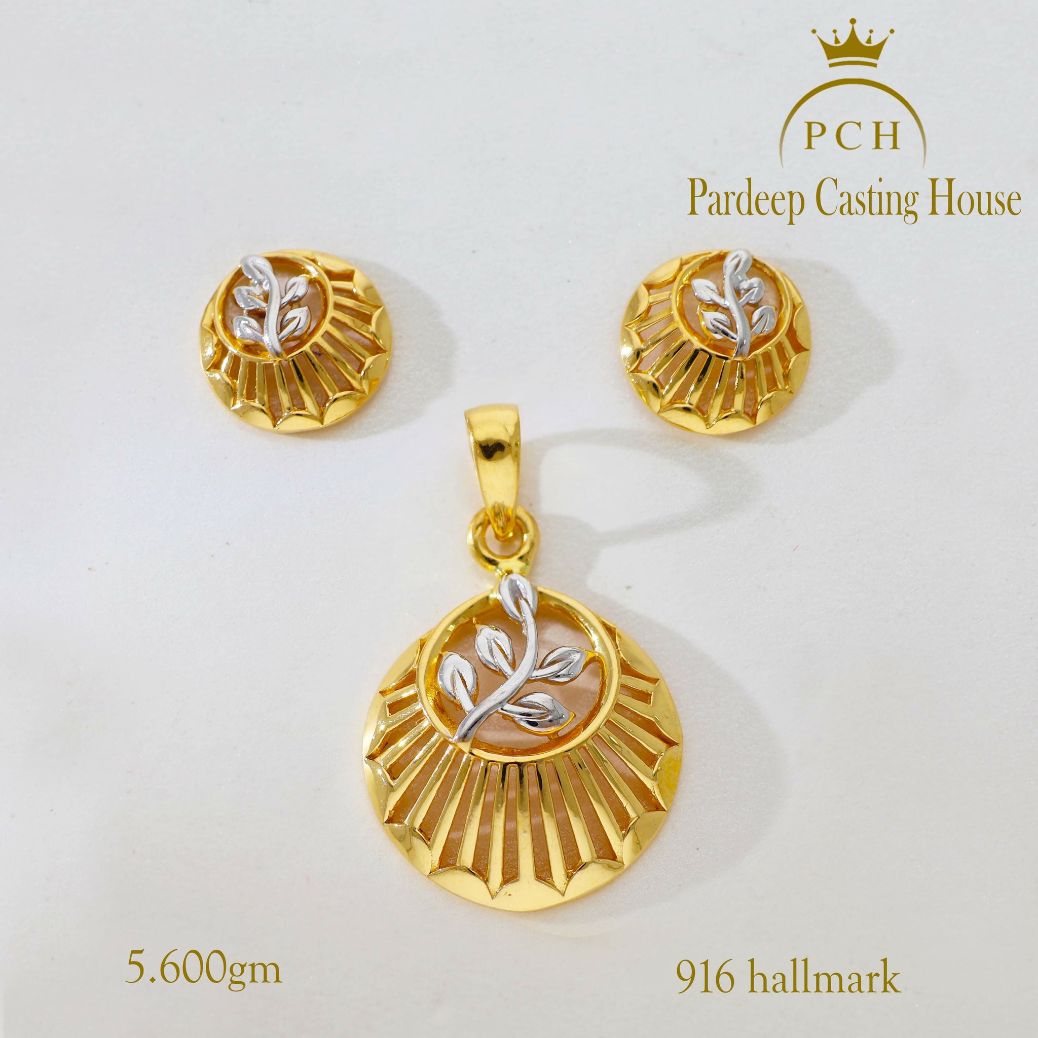 Leafy Pendant and Earrings Set Sarafa Bazar India