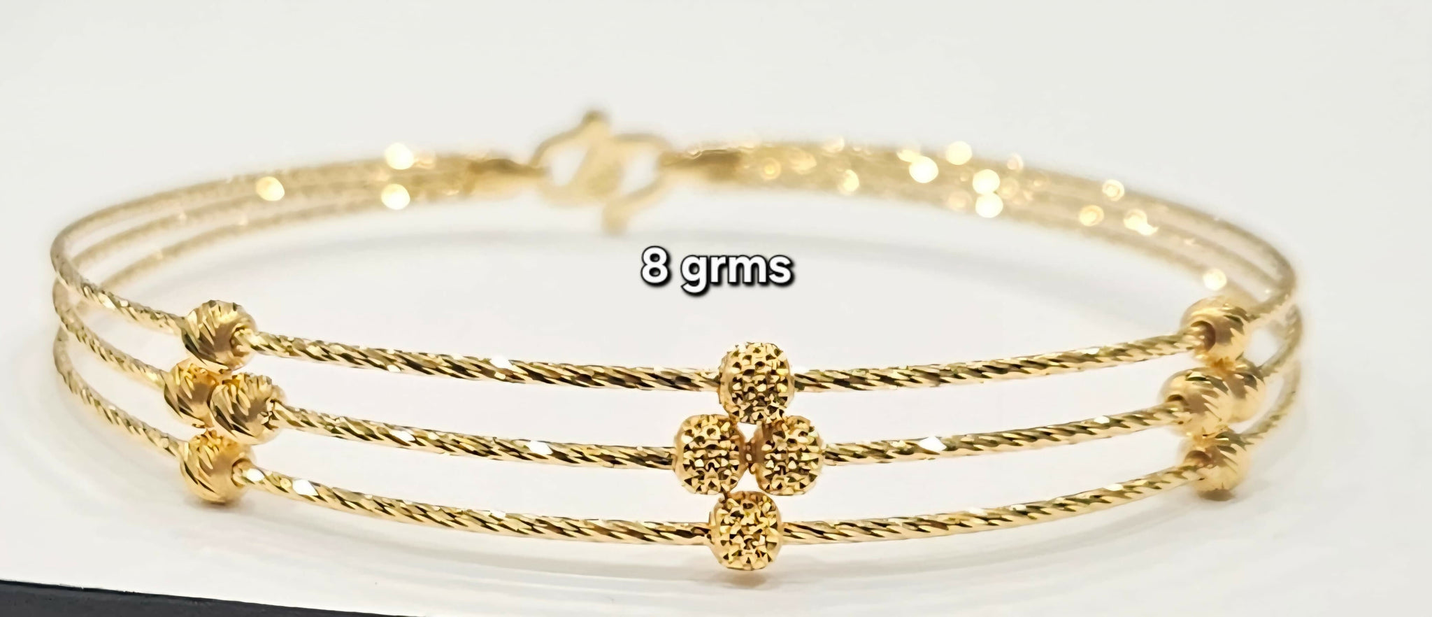 Ladies Vertical Kada Sarafa Bazar India