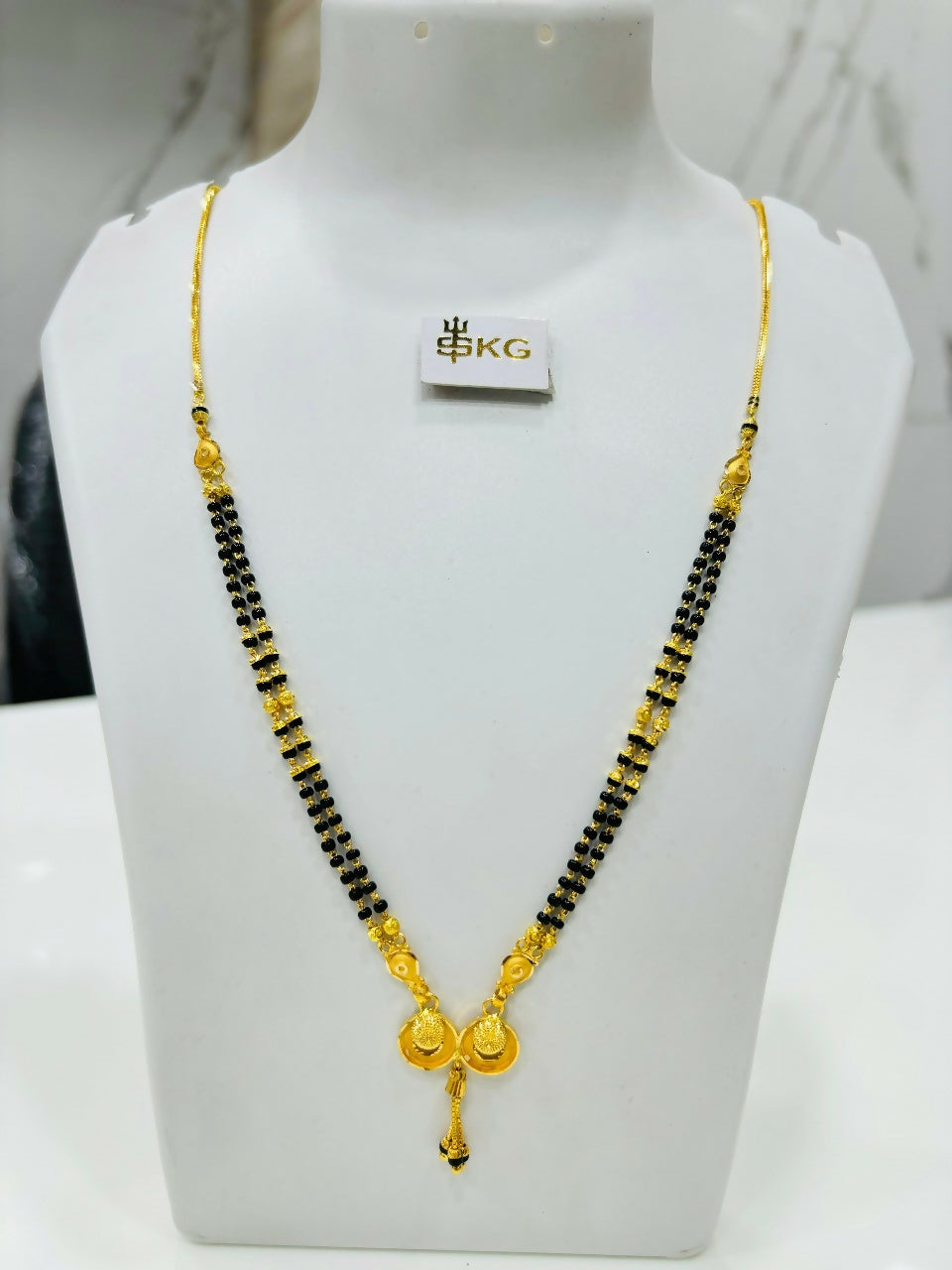 Gold Mangalsutra Sarafa Bazar India