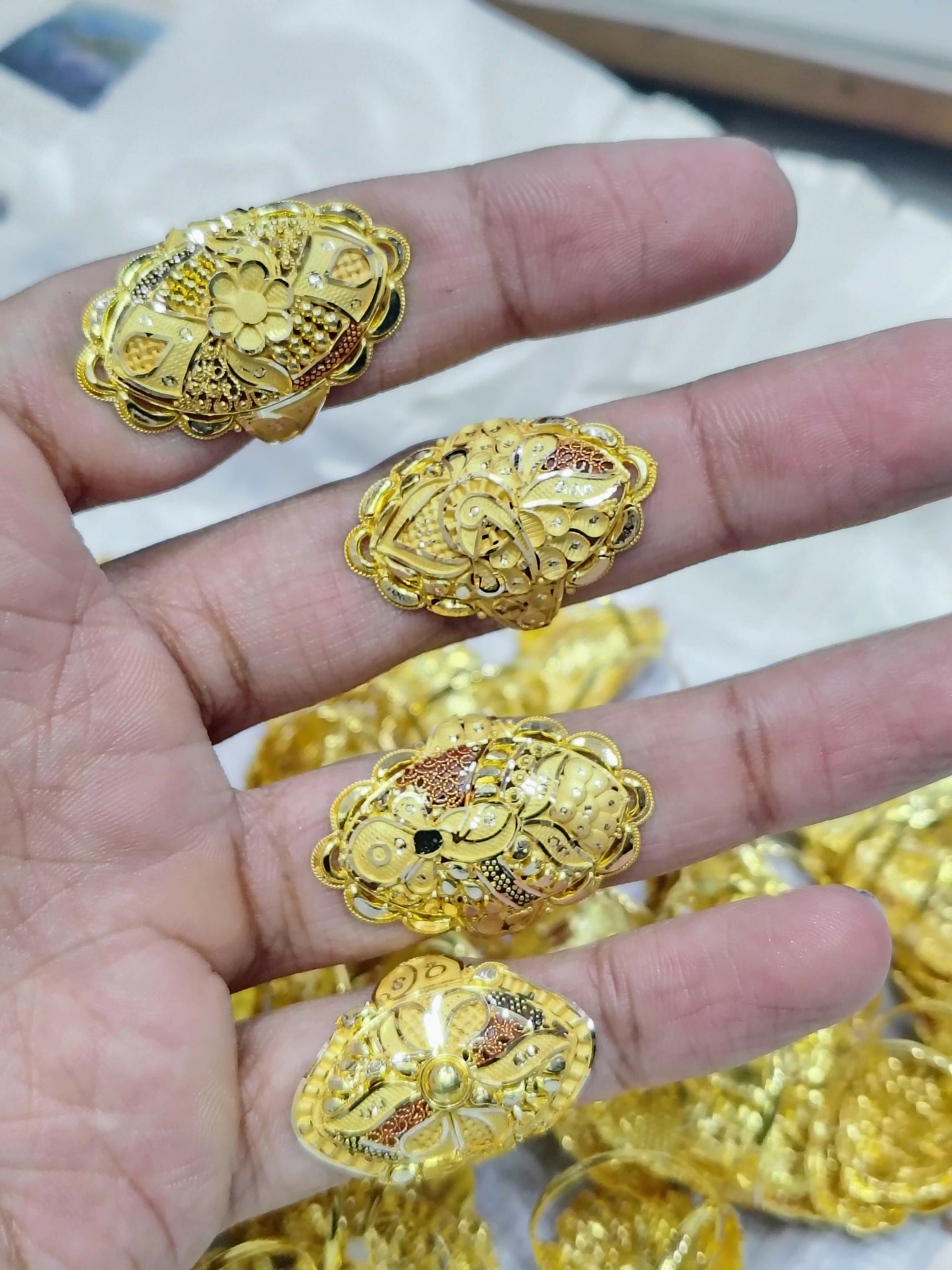 Gold Ladies Rings Sarafa Bazar India