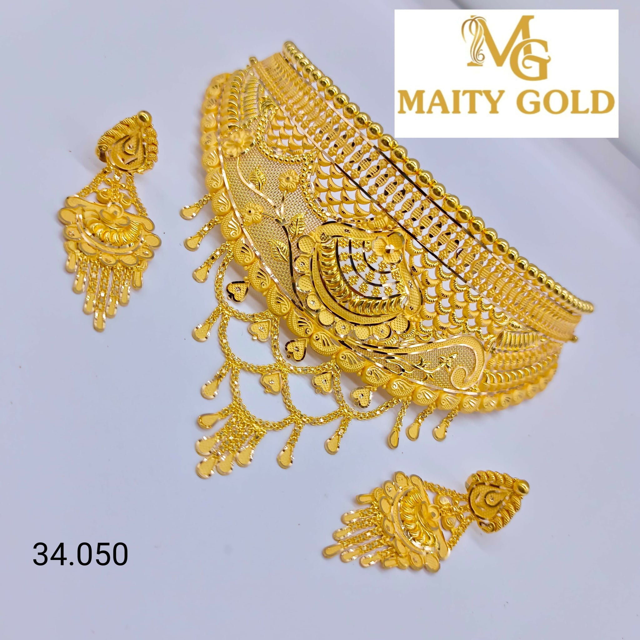 Gold Choker Sarafa Bazar India