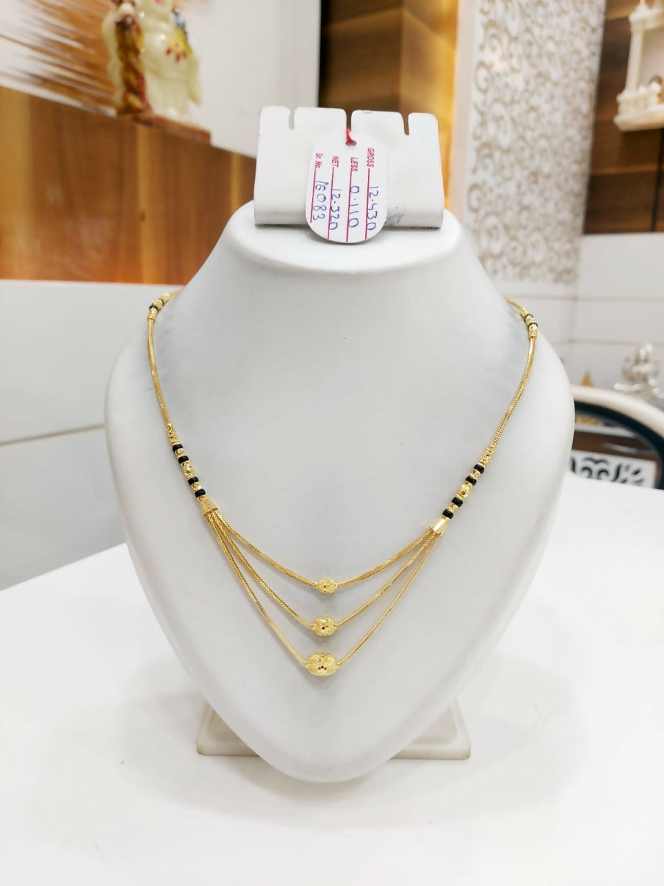 Gold Mangalsutra Sarafa Bazar India