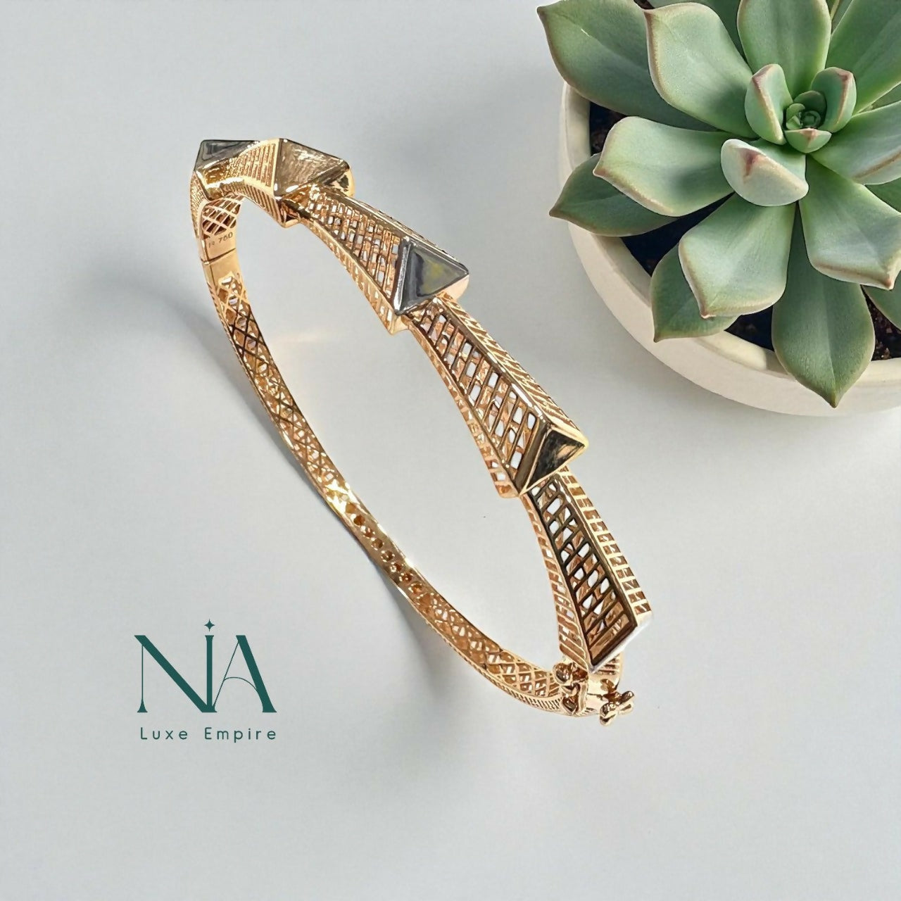 Italian Ladies Kada Sarafa Bazar India