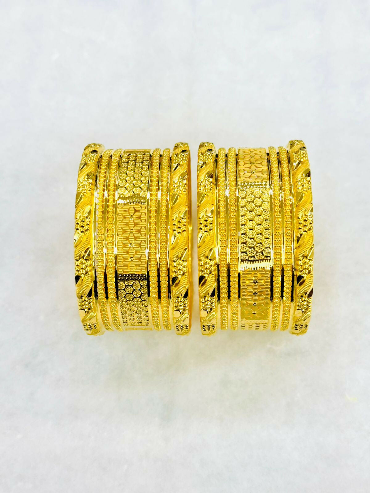 Gold Bangles Sarafa Bazar India