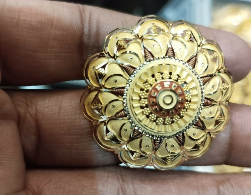 Gold Ladies Ring Sarafa Bazar India