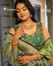Antique Necklace Sarafa Bazar India