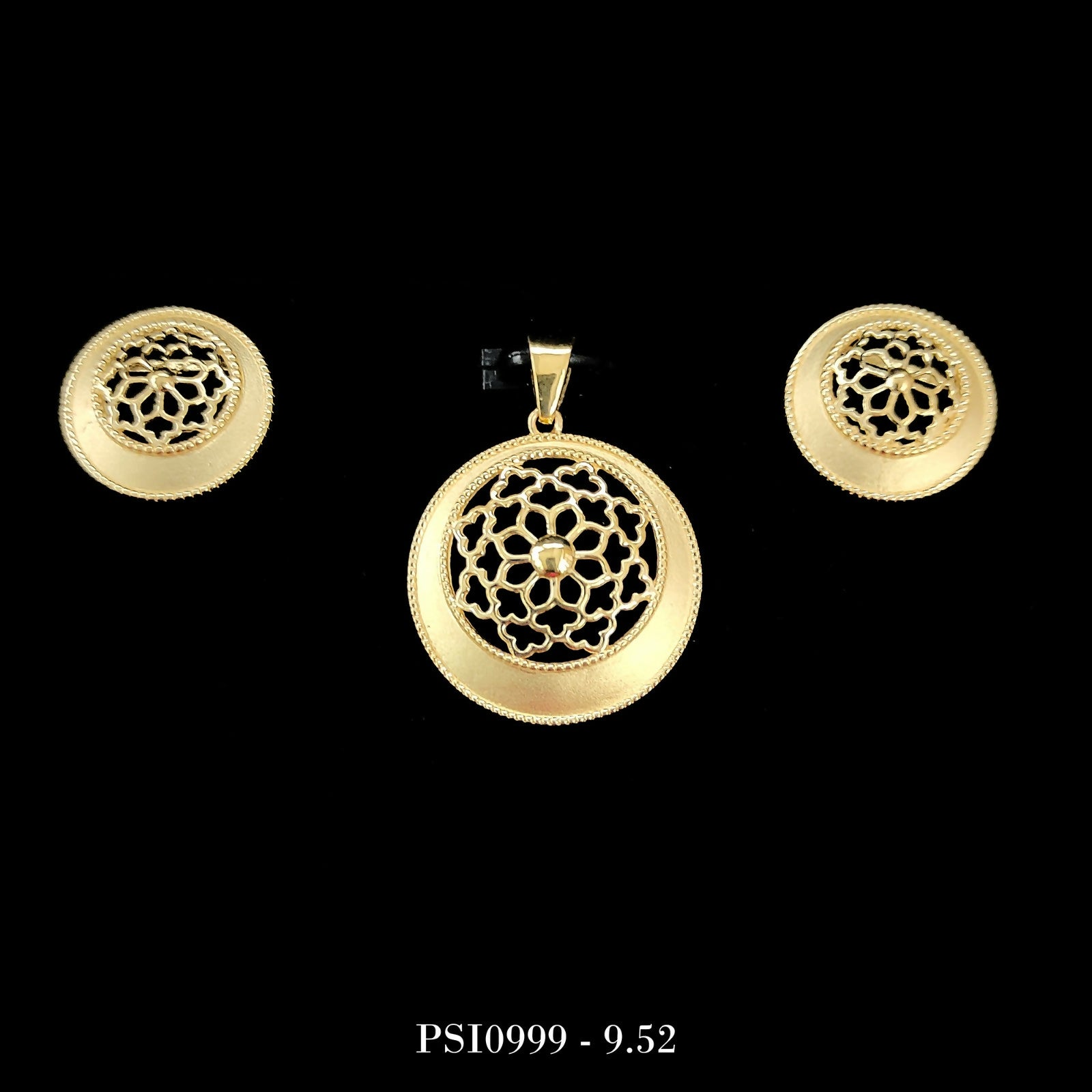 Plain Casting Pendant Set Sarafa Bazar India