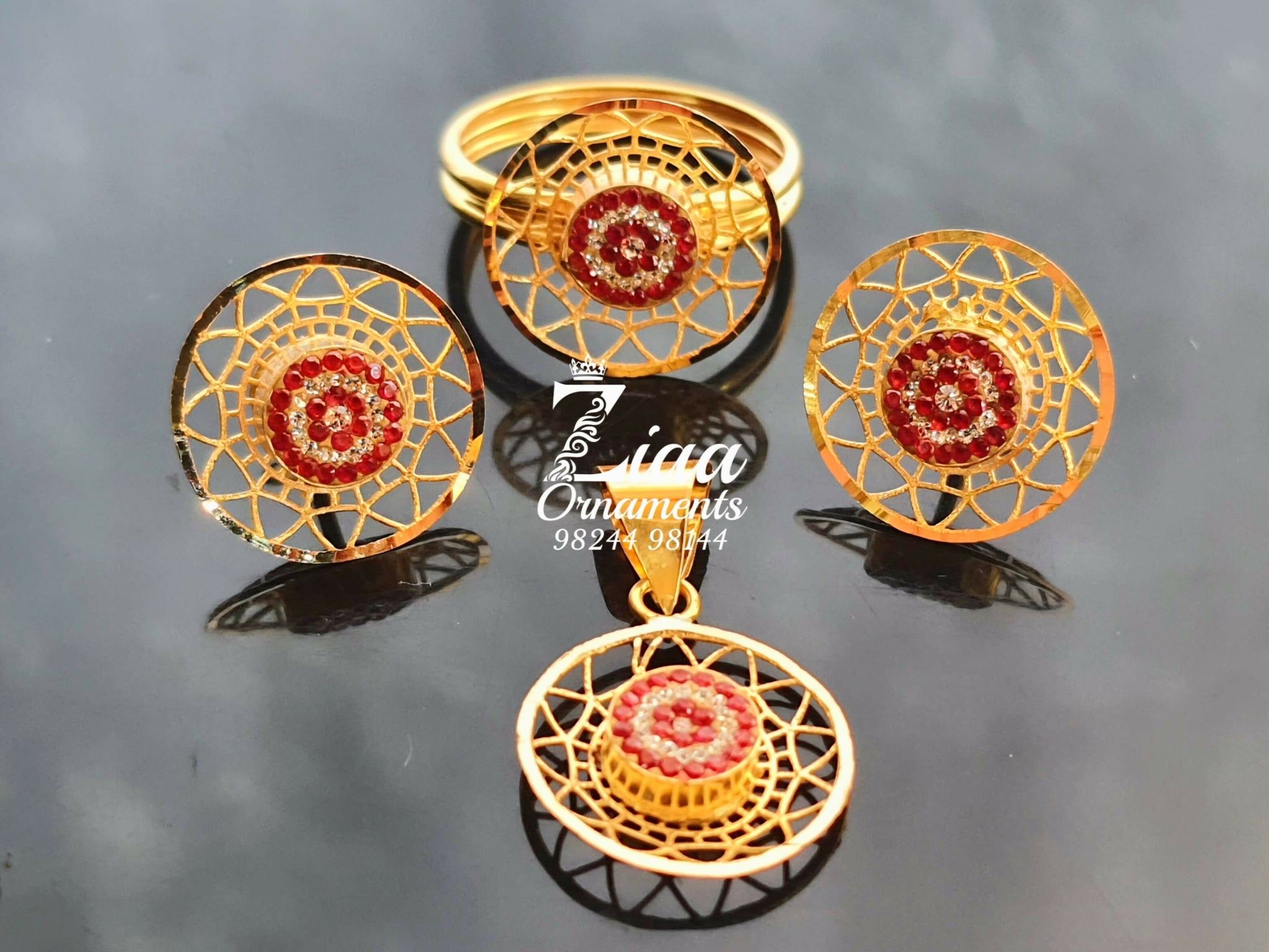 Light Weight Gold Stone Ring & Pendant Set Sarafa Bazar India