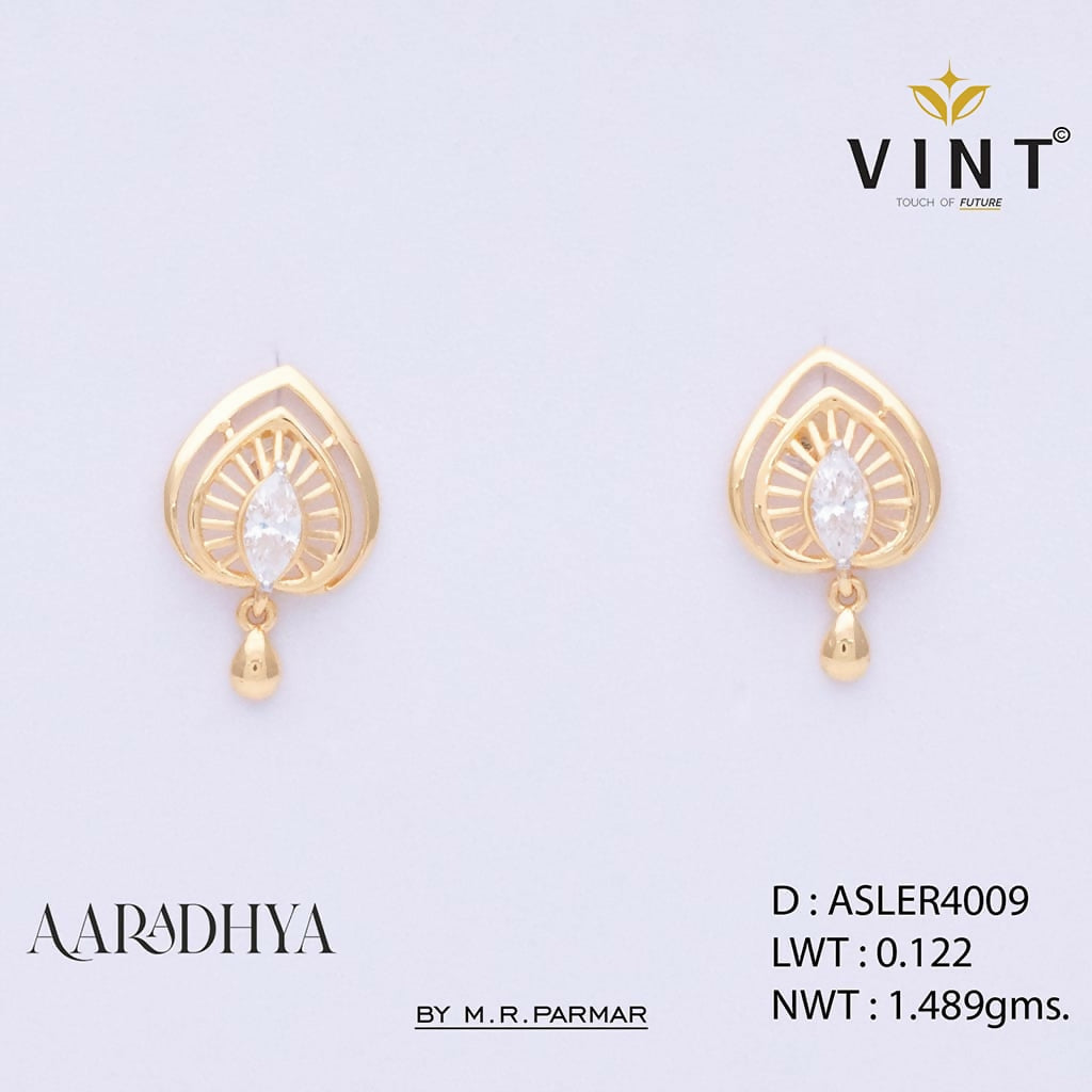 Aaradhya Casting Earring Sarafa Bazar India