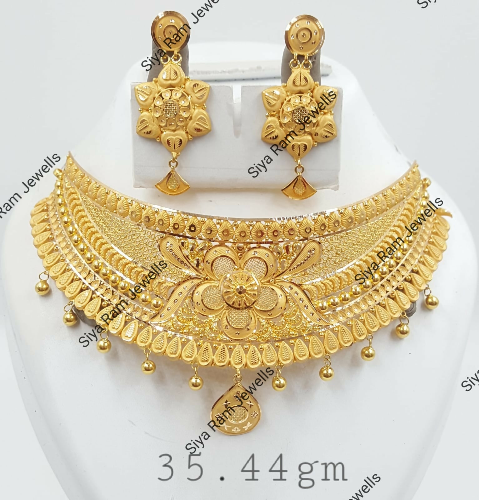 Gold Choker Sarafa Bazar India