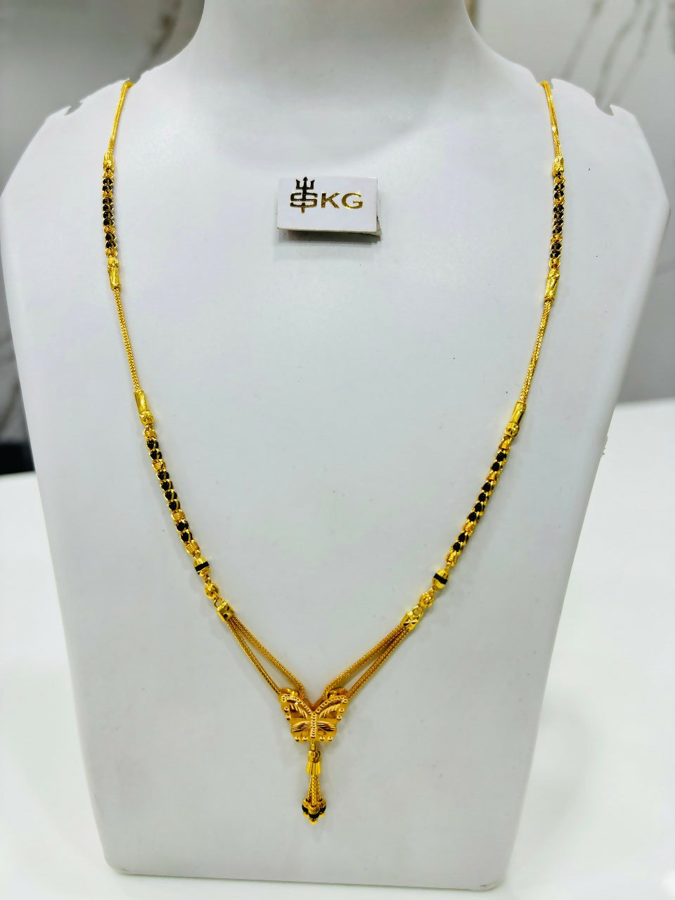 Gold Mangalsutra Sarafa Bazar India