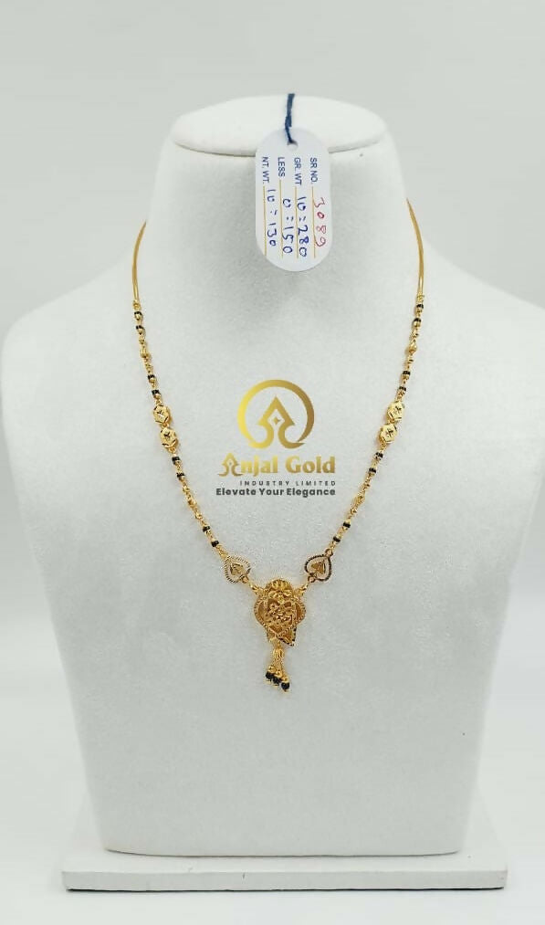 Gold Mangalsutra Sarafa Bazar India