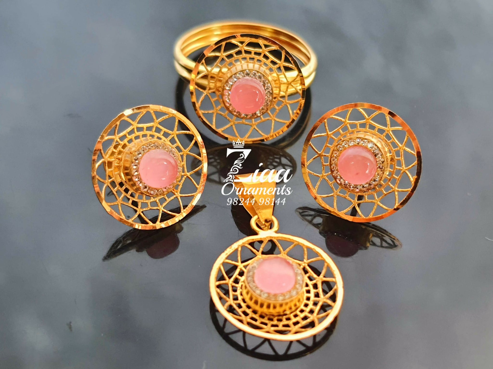 Light Weight Gold Stone Ring & Pendant Set Sarafa Bazar India