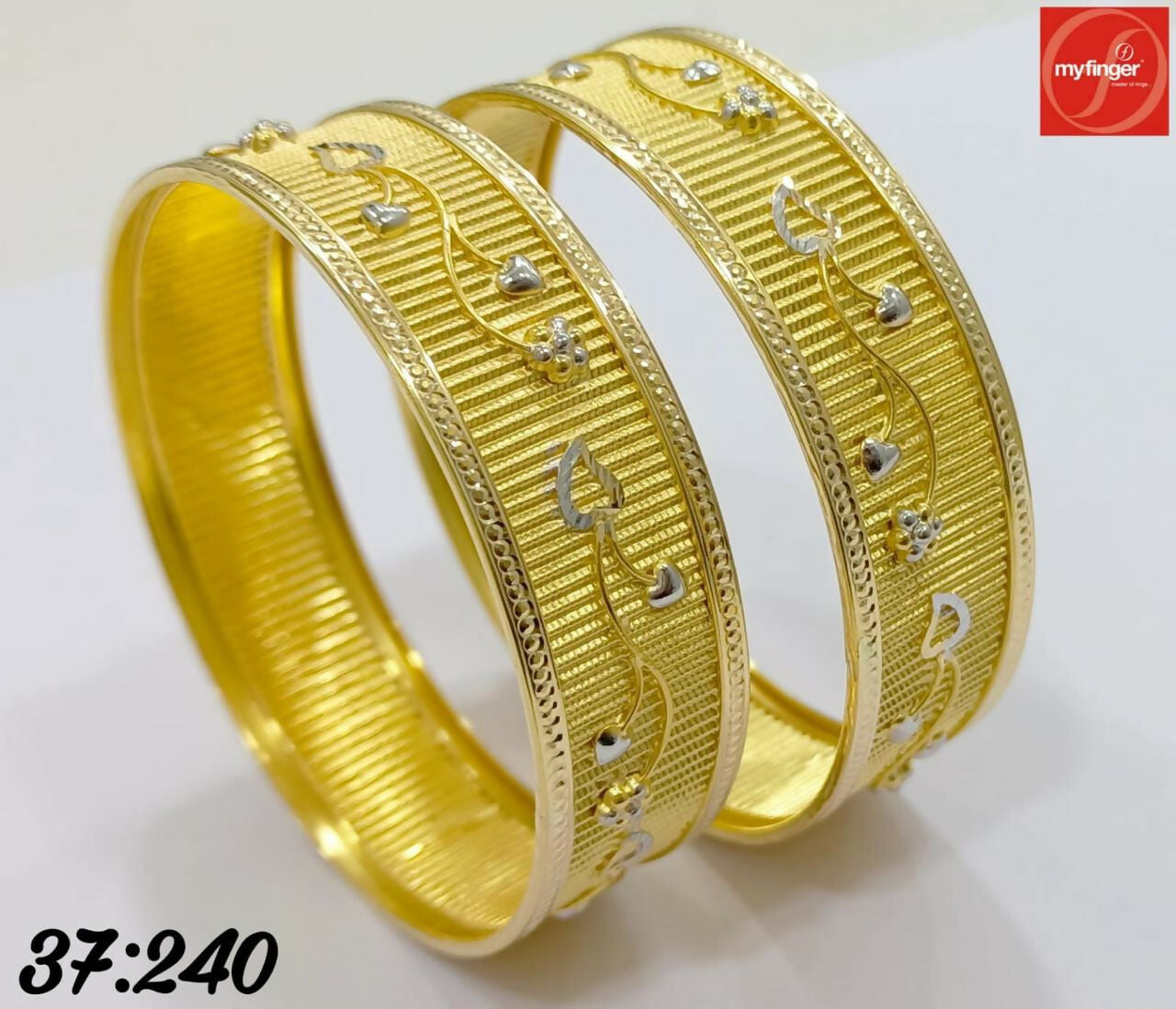 Gold Bangles Sarafa Bazar India