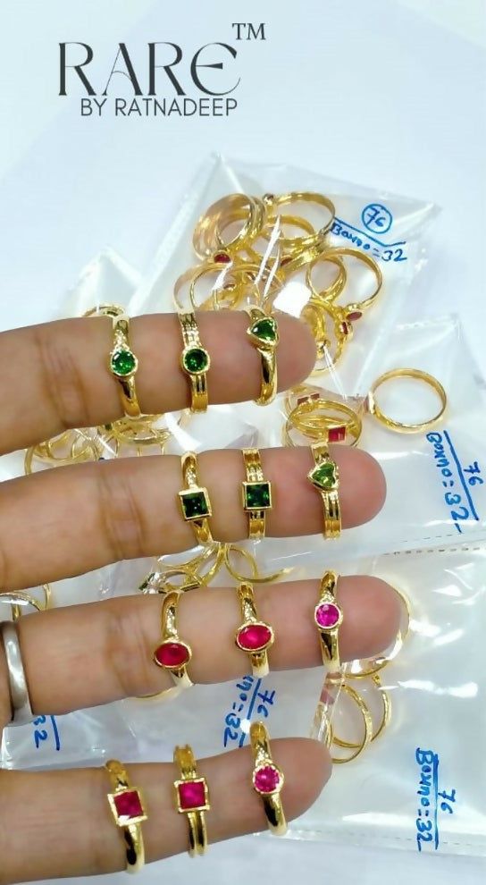 Light Weight Gold Stone Ladies Rings Sarafa Bazar India