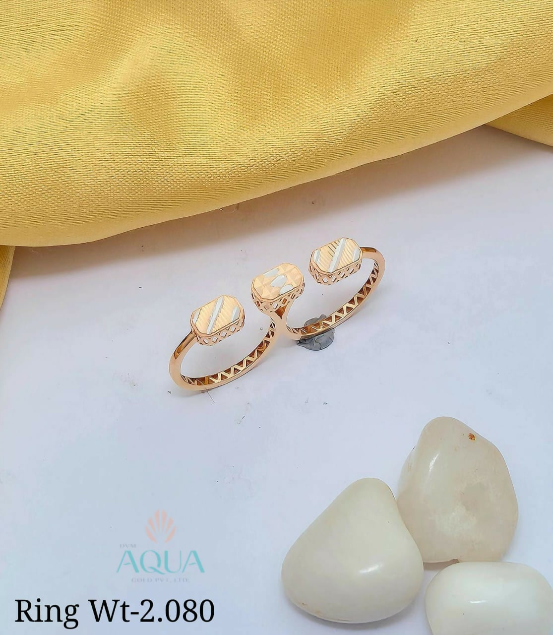 18kt Italian Ladies Ring Sarafa Bazar India