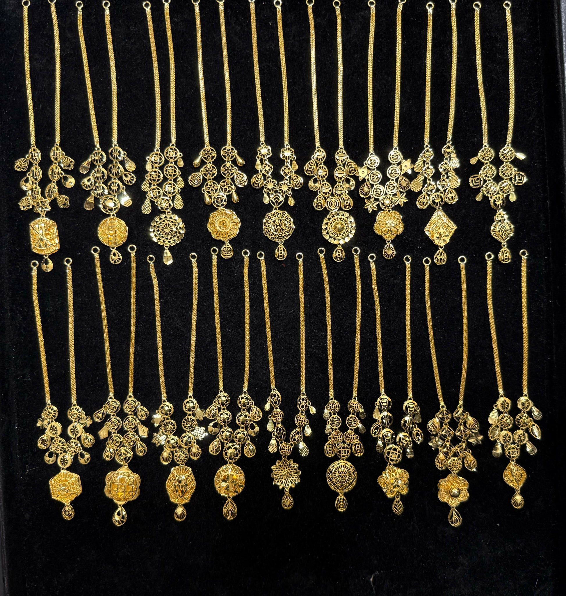 Gold Necklace Sarafa Bazar India