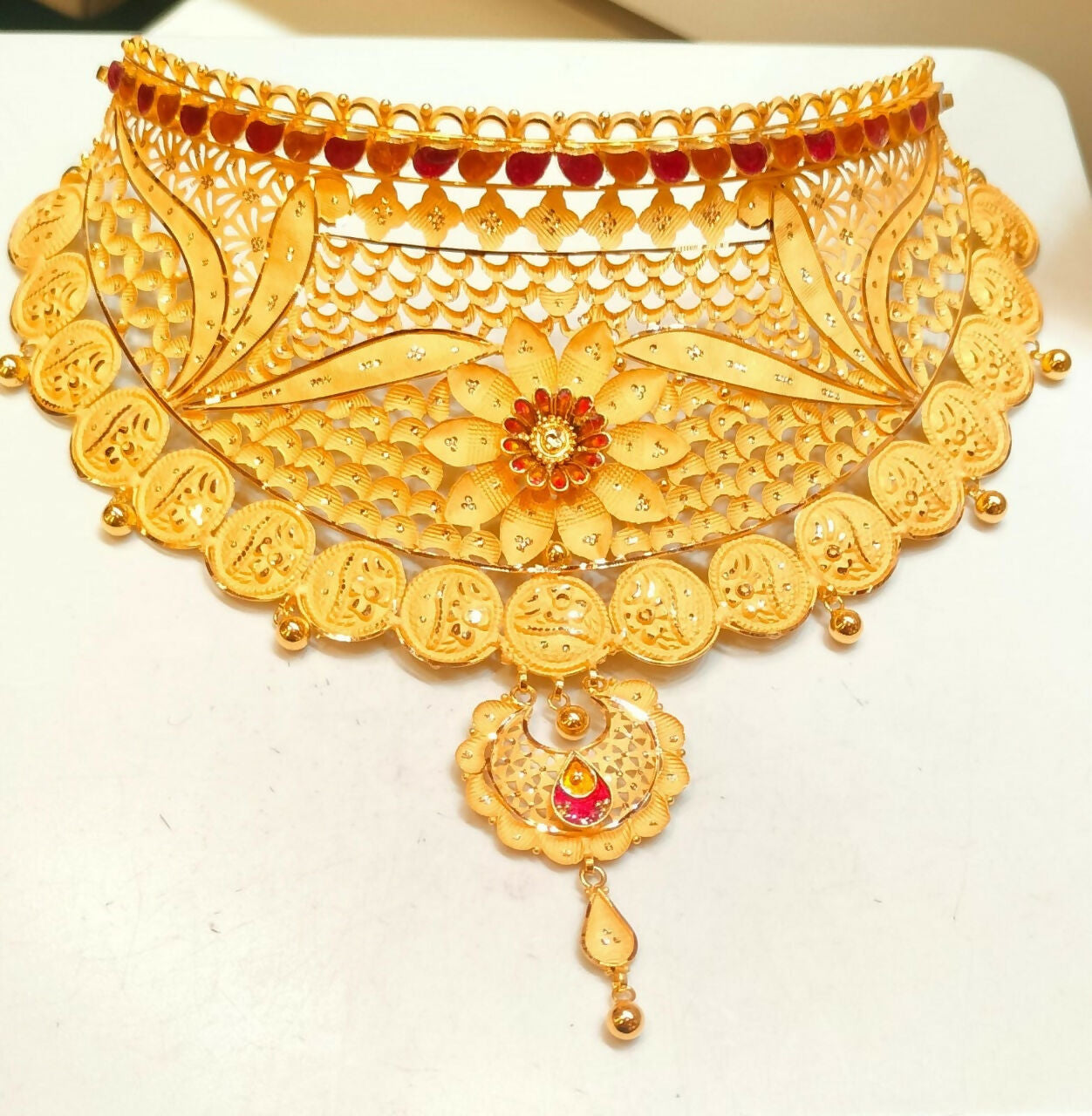 Gold Choker Sarafa Bazar India