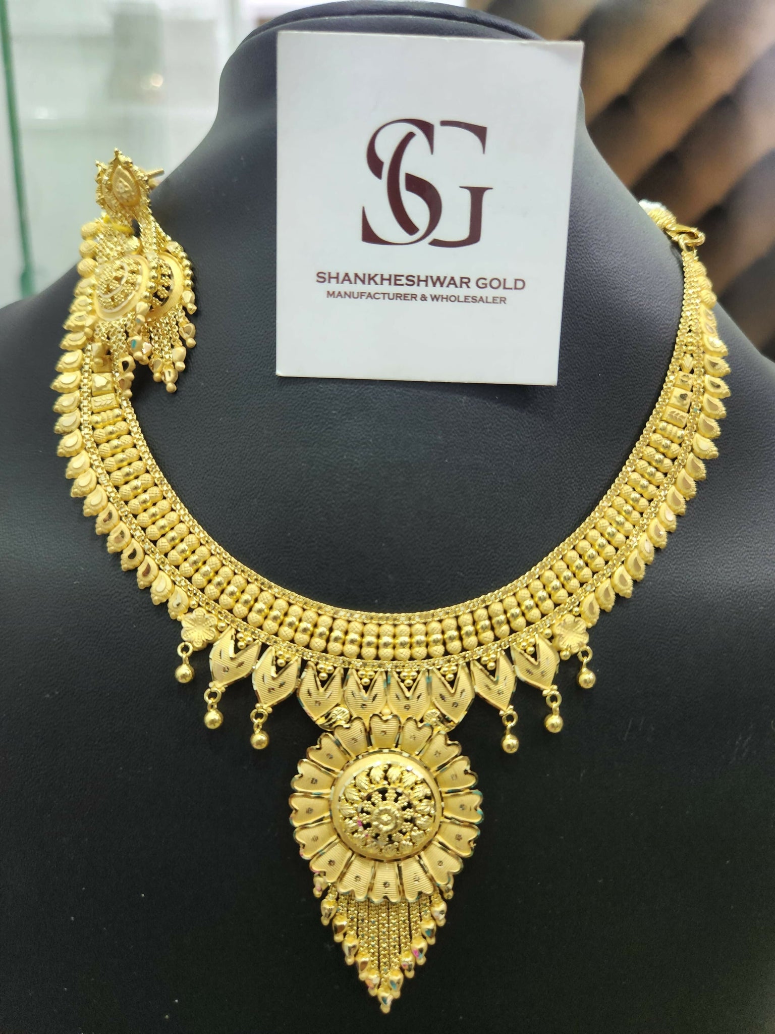 Gold Necklace Sarafa Bazar India