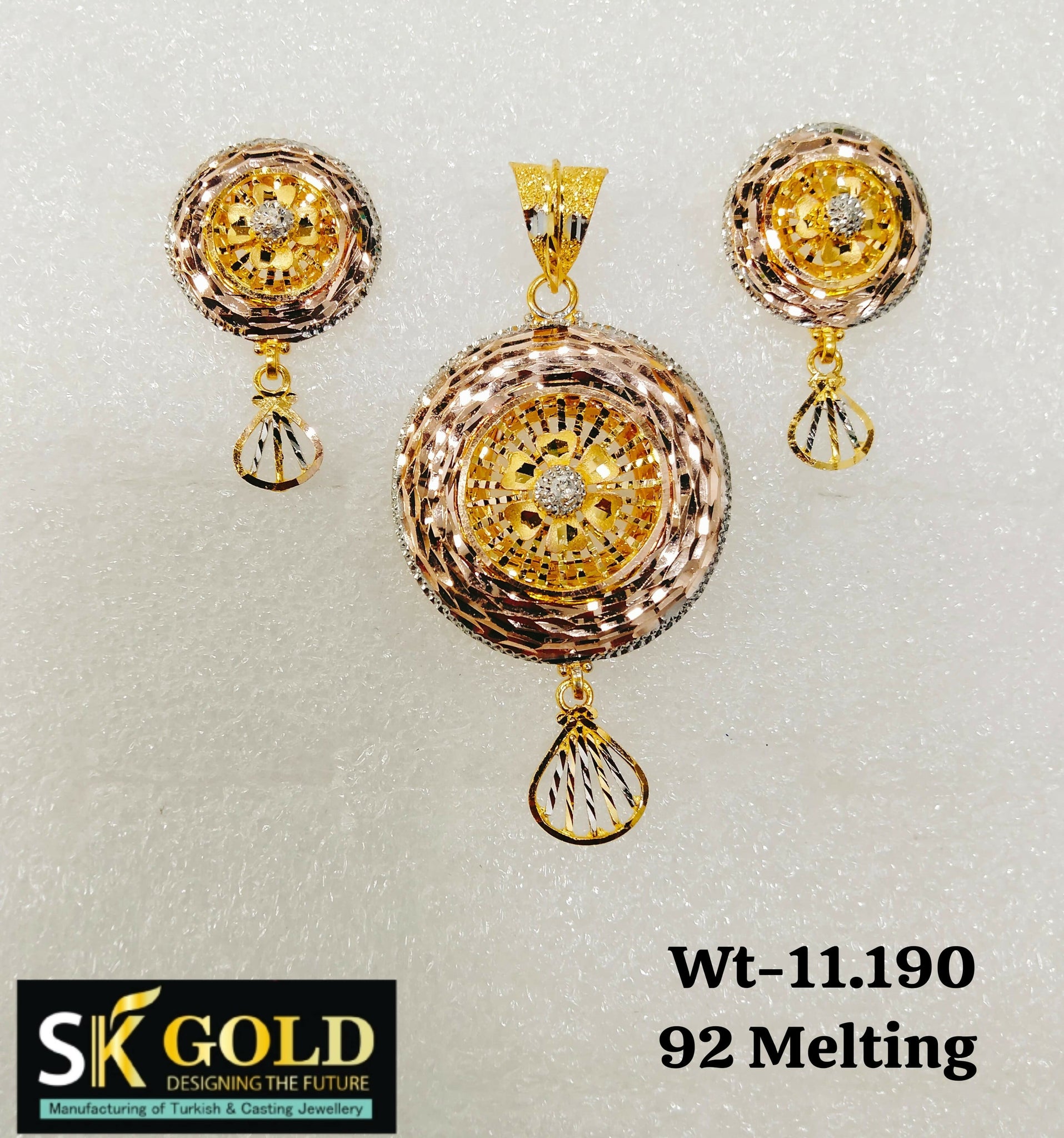 22kt Flora Pendant Set Sarafa Bazar India