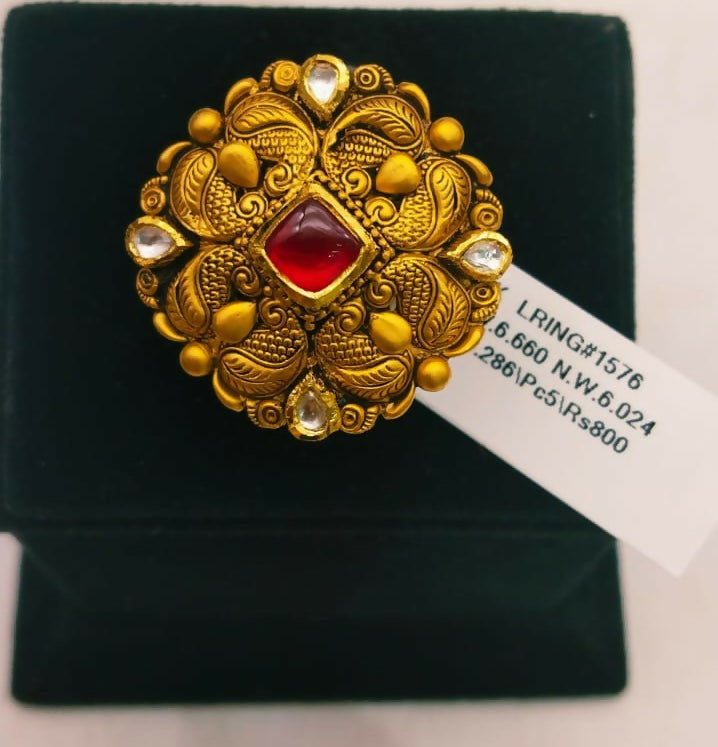 Antique Ladies Ring Sarafa Bazar India