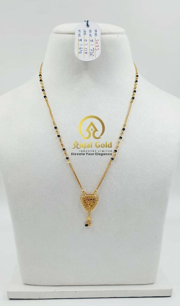 Gold Mangalsutra Sarafa Bazar India
