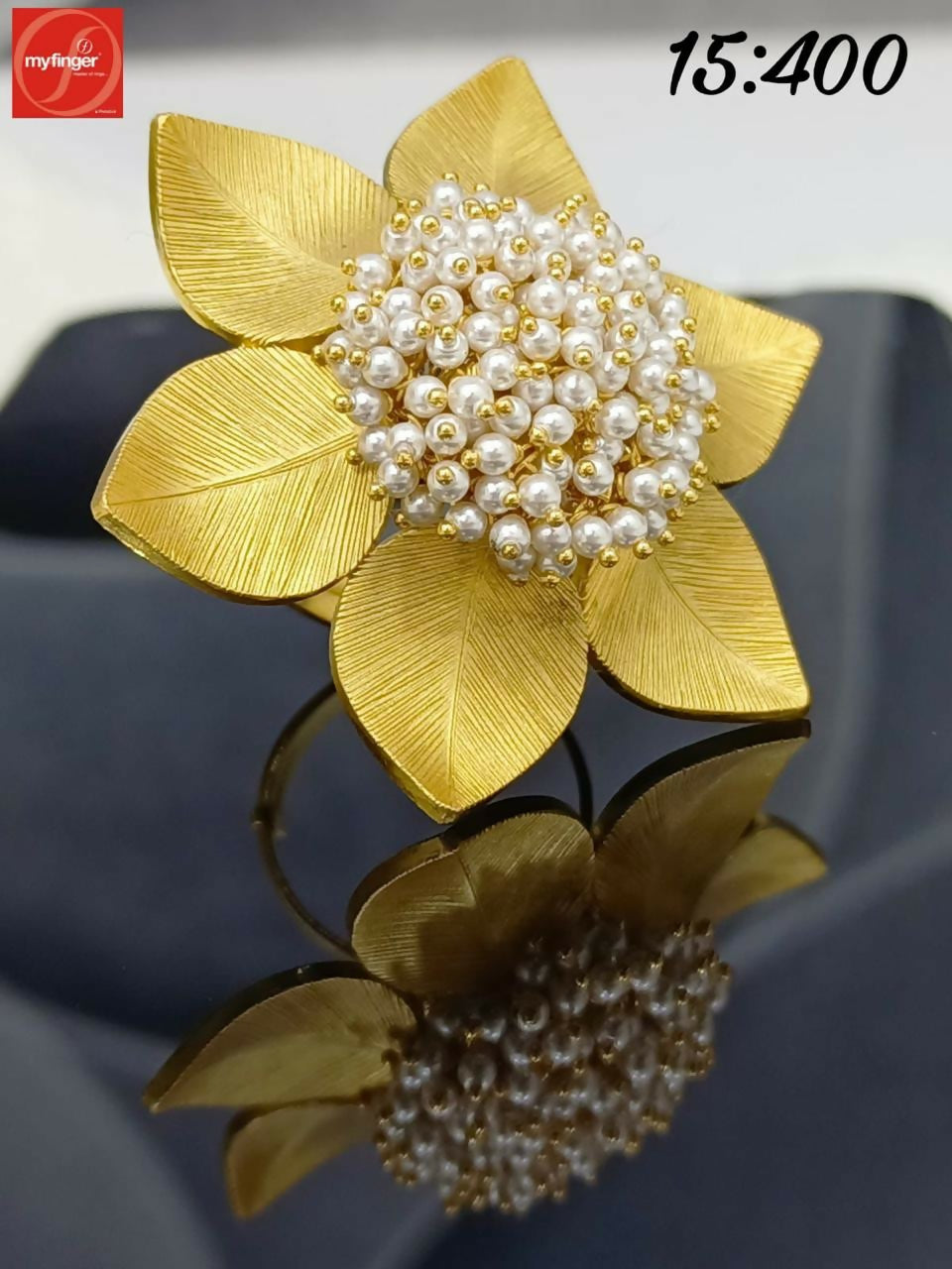 Antique Ladies Ring Sarafa Bazar India