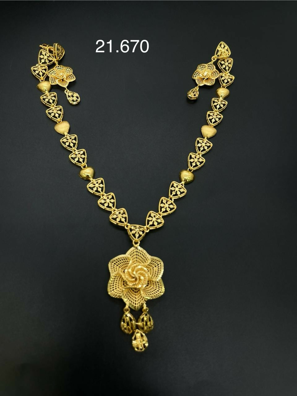 18kt & 22kt Yellow Dubai Set Sarafa Bazar India