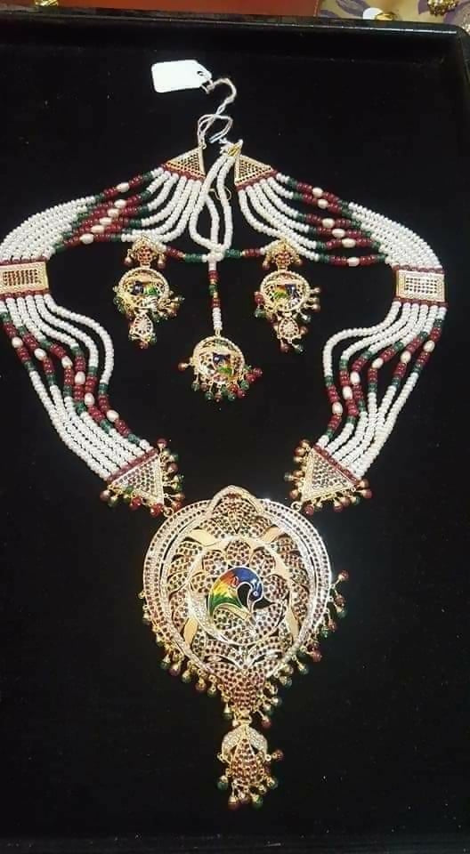 Jadau Necklace & Maang Tikka Sarafa Bazar India