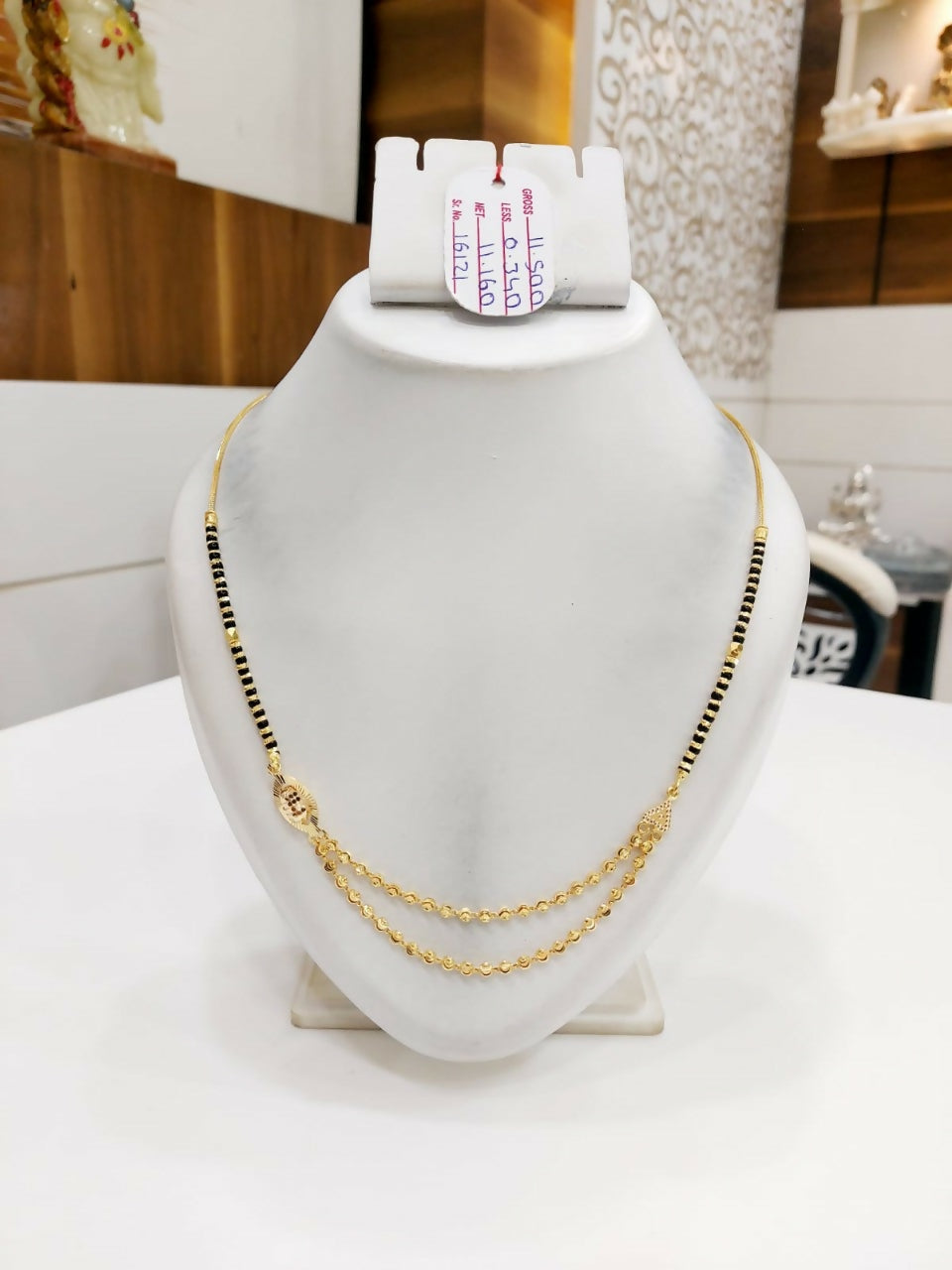 Gold Mangalsutra Sarafa Bazar India