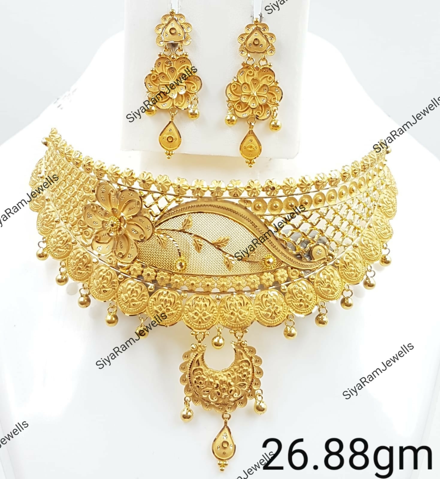 Gold Choker Sarafa Bazar India