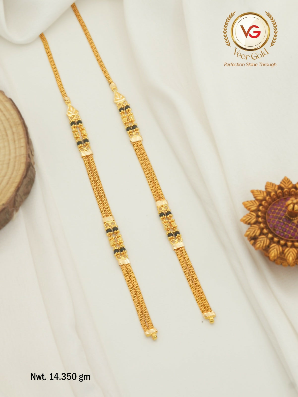 Gold Mangalsutra Chains Sarafa Bazar India