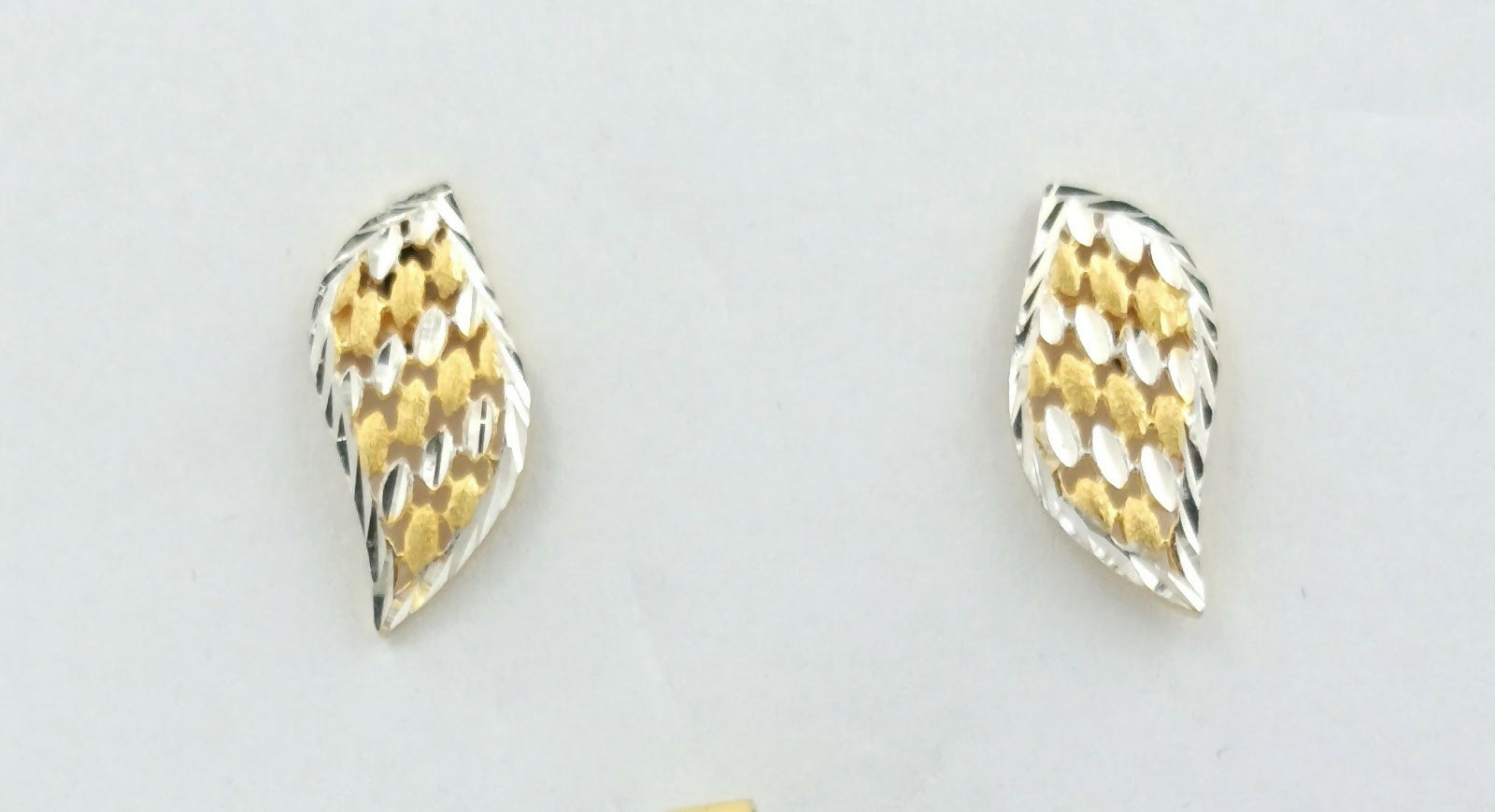 Plain Casting Earring Sarafa Bazar India