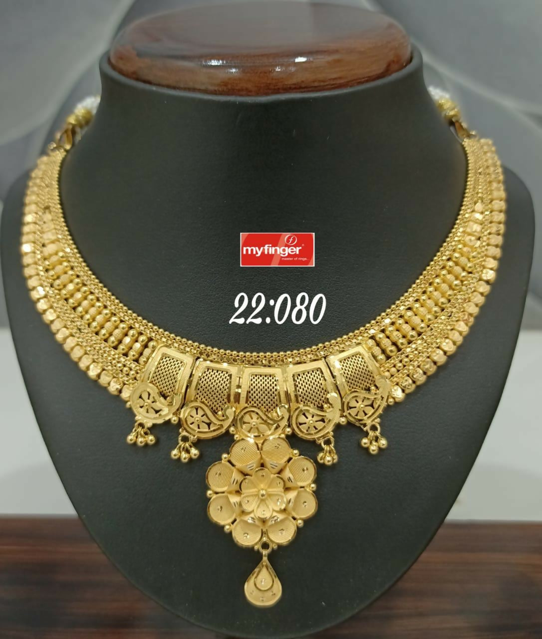 Gold Necklace Sarafa Bazar India