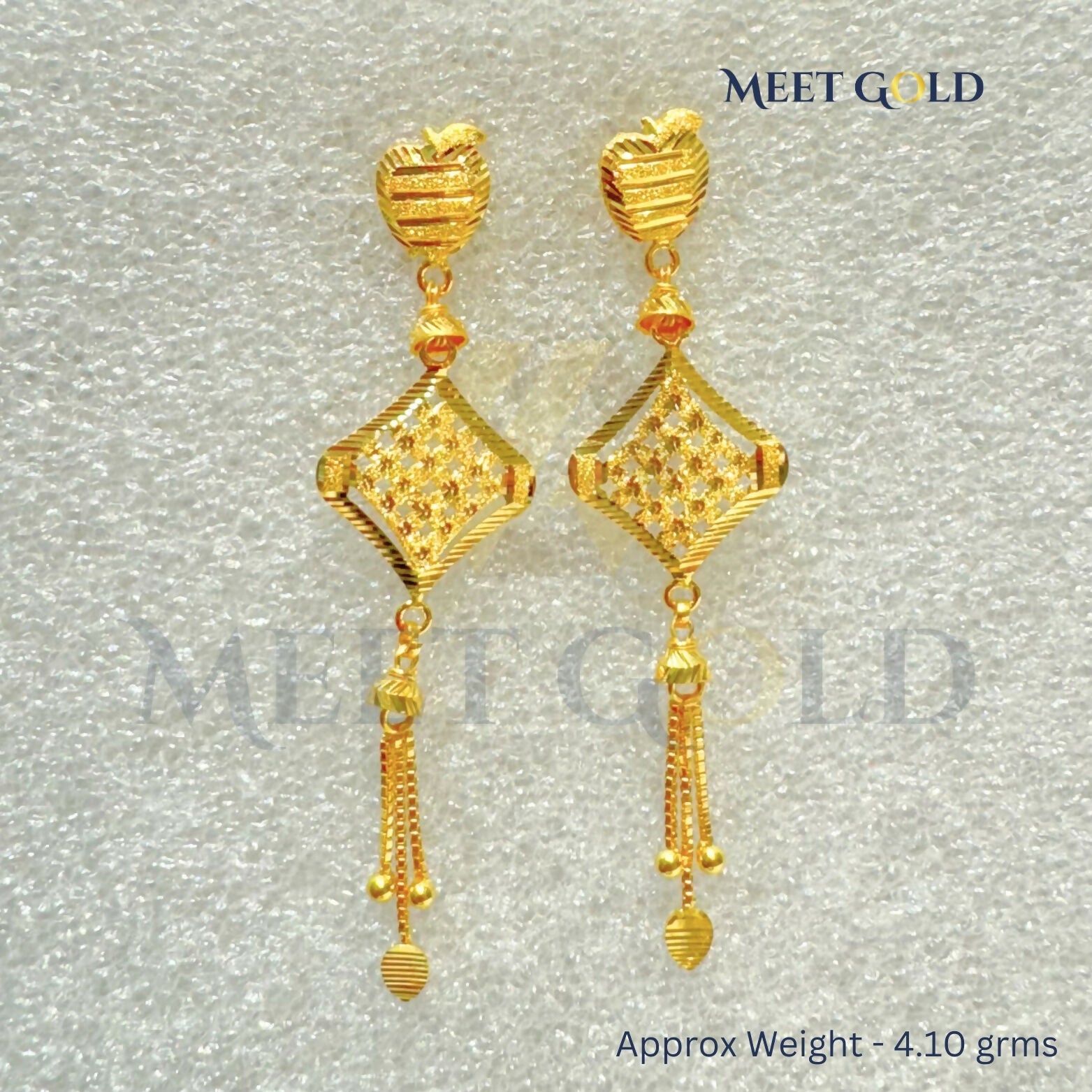 Vertical Latkan Earring Sarafa Bazar India