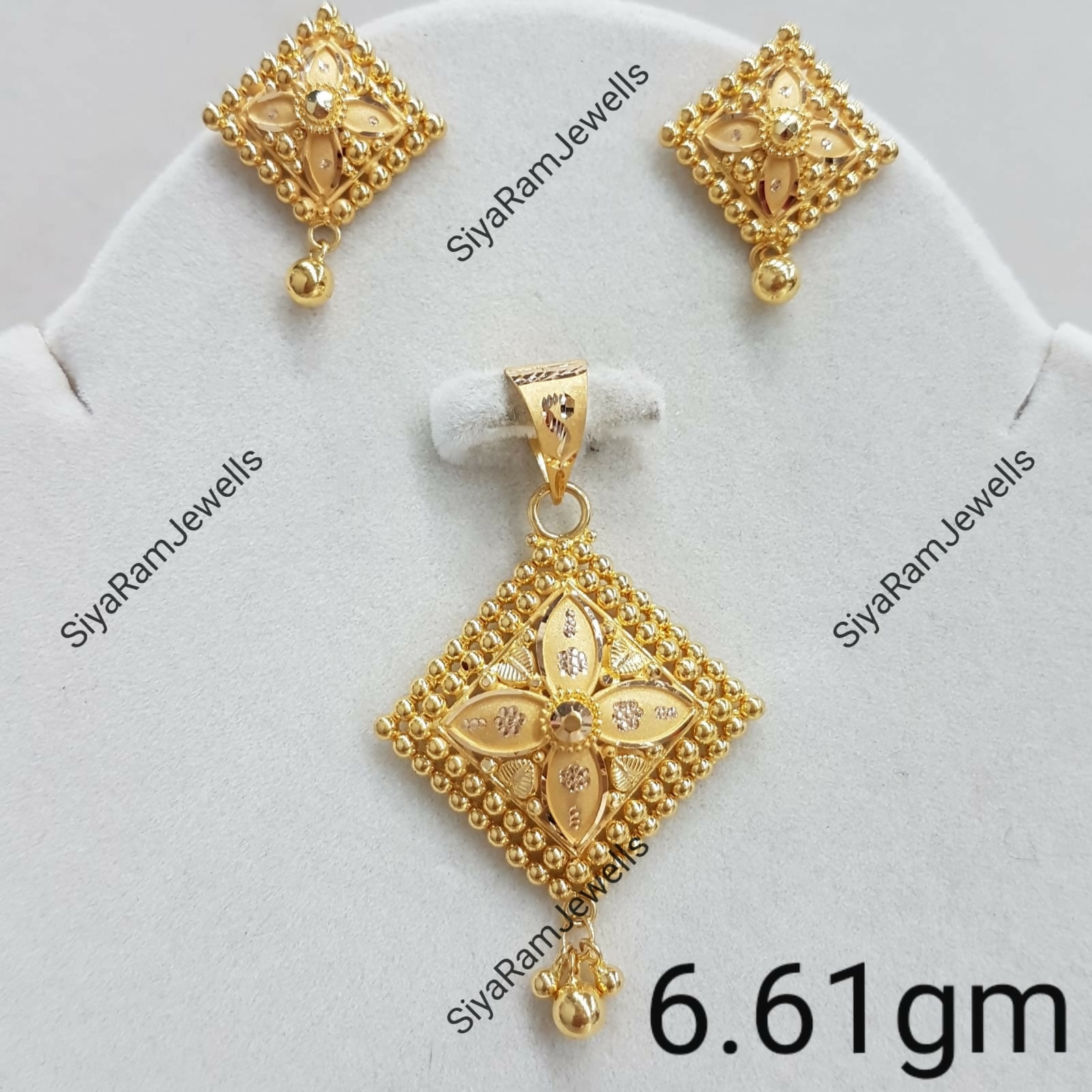 Gold Pendant Set Sarafa Bazar India