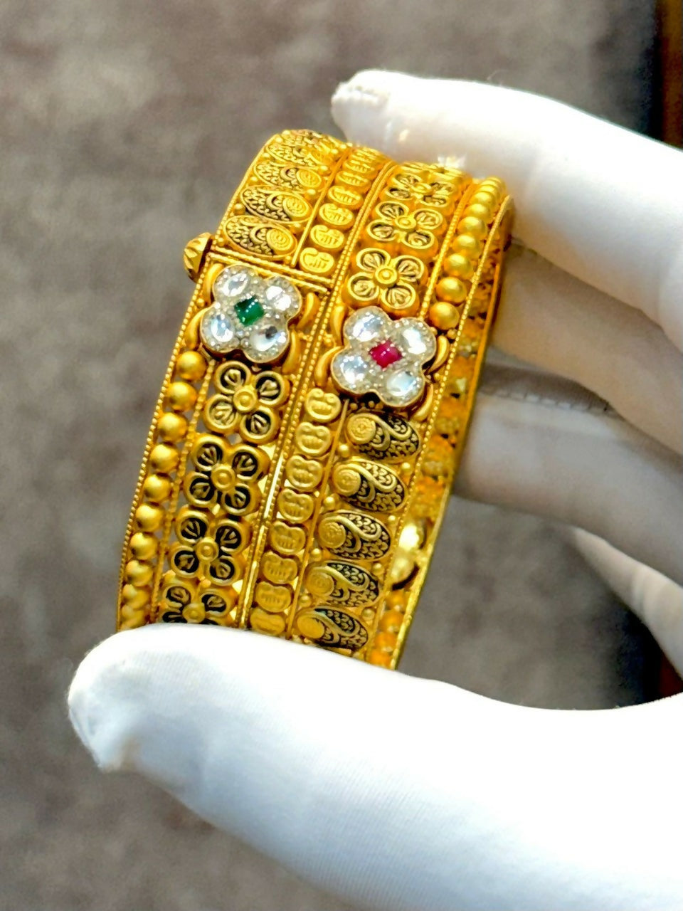 Antique Bangles Sarafa Bazar India