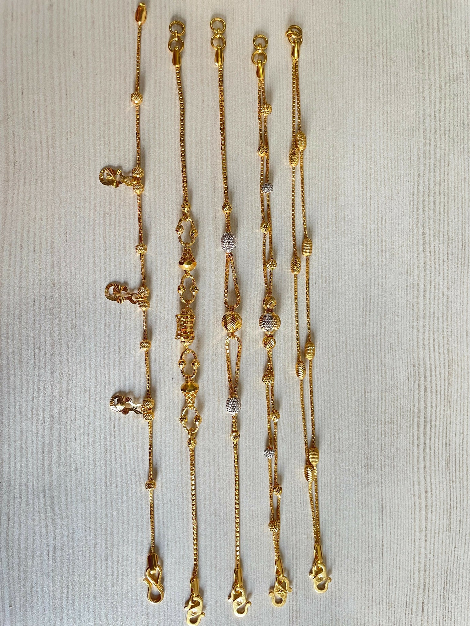 Vertical Bracelets Sarafa Bazar India