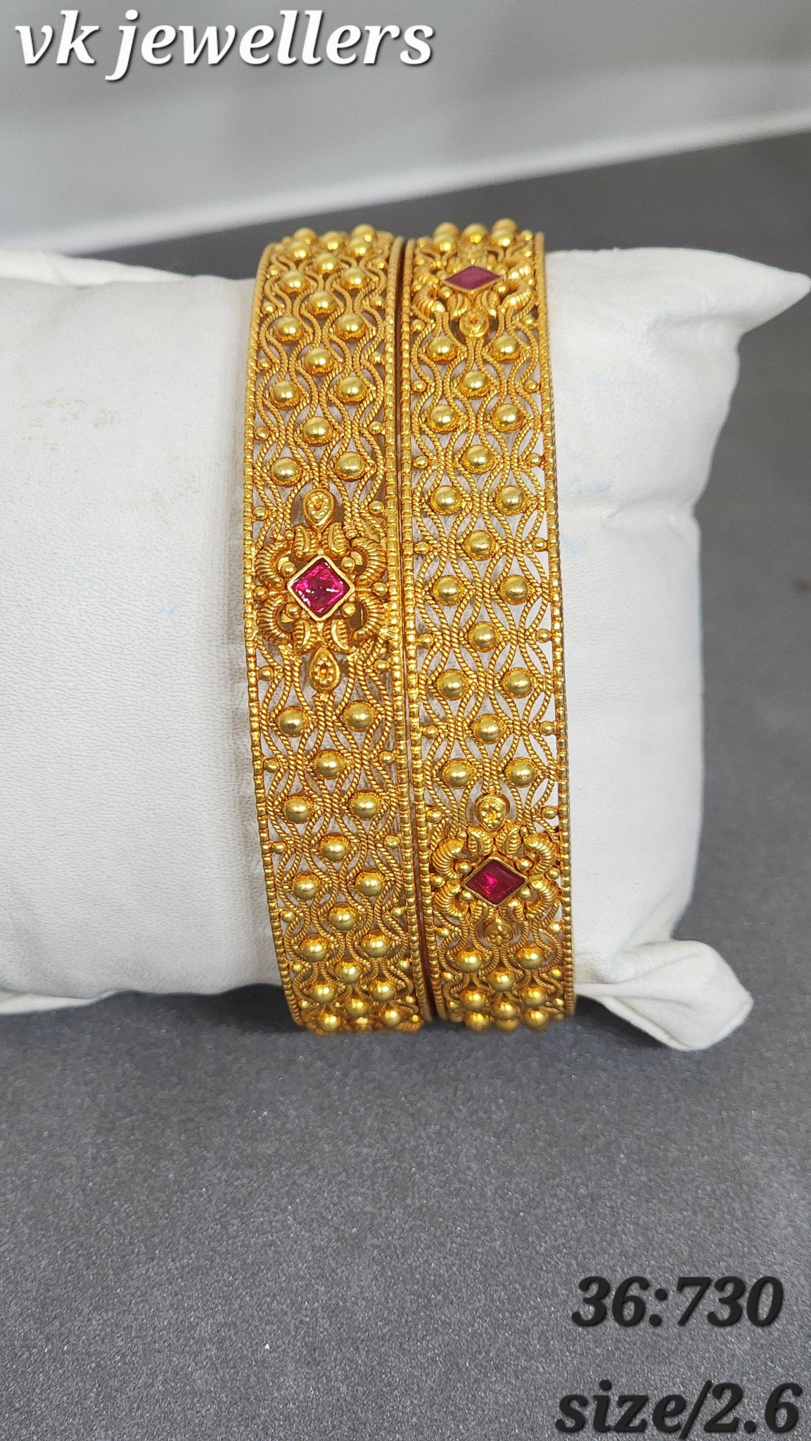 Antique Bangles Sarafa Bazar India