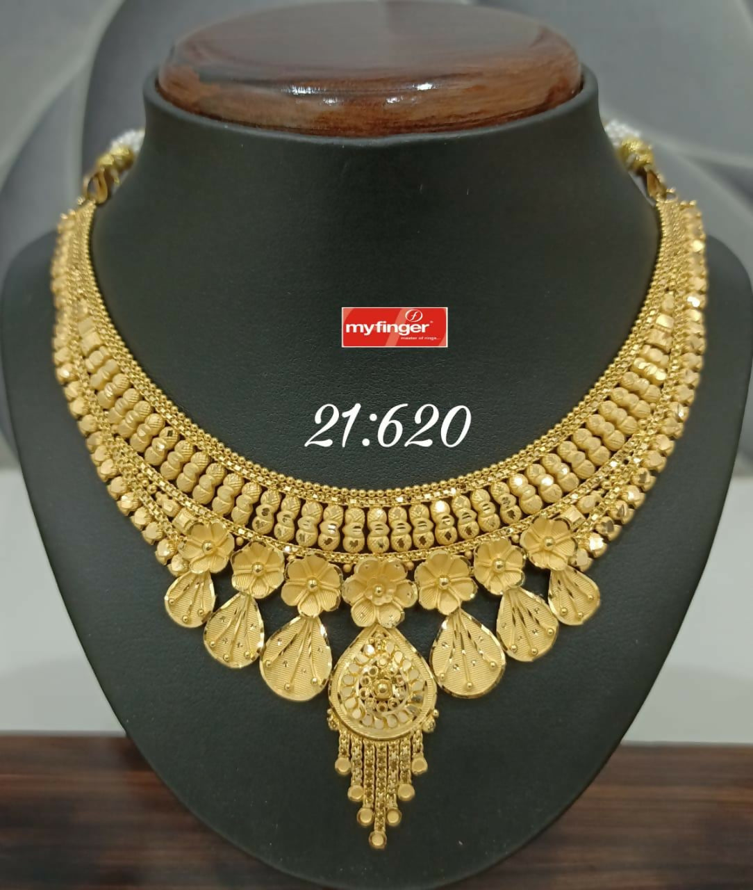 Gold Necklace Sarafa Bazar India