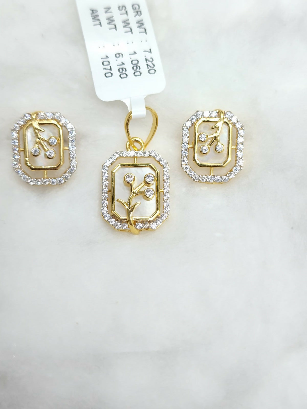 22kt CZ Casting Mop Polki Pendant Set Sarafa Bazar India