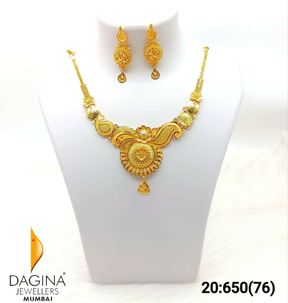 18kt Fancy Set Sarafa Bazar India