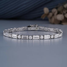 14K White Gold Emerald, Round Linear Tennis Bracelet Sarafa Bazar India