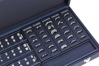 THE SOLITAIRE PALETTE LUXE Sarafa Bazar India