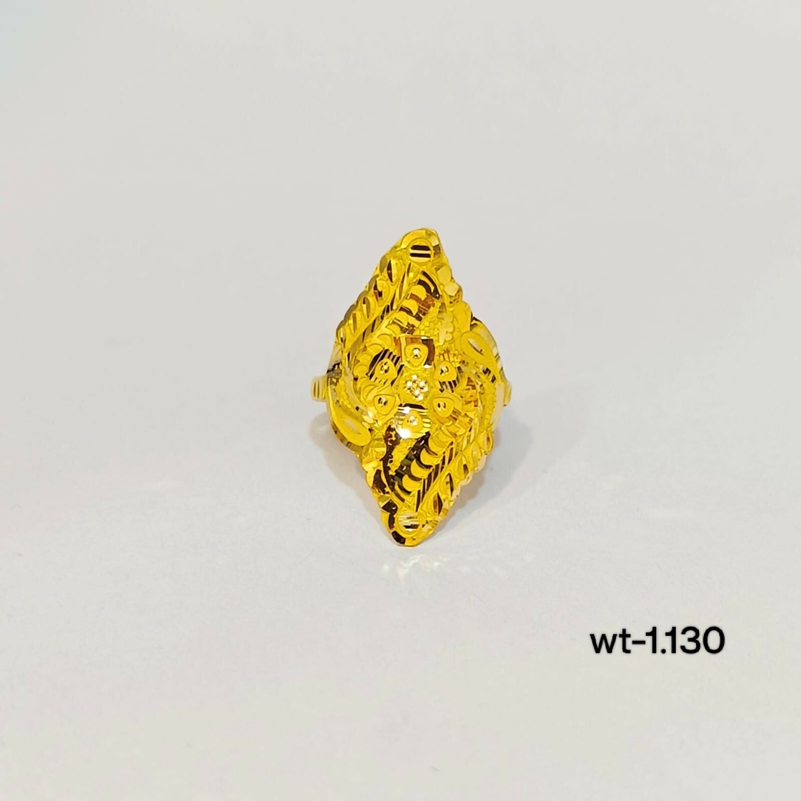 Gold Ladies Ring Sarafa Bazar India