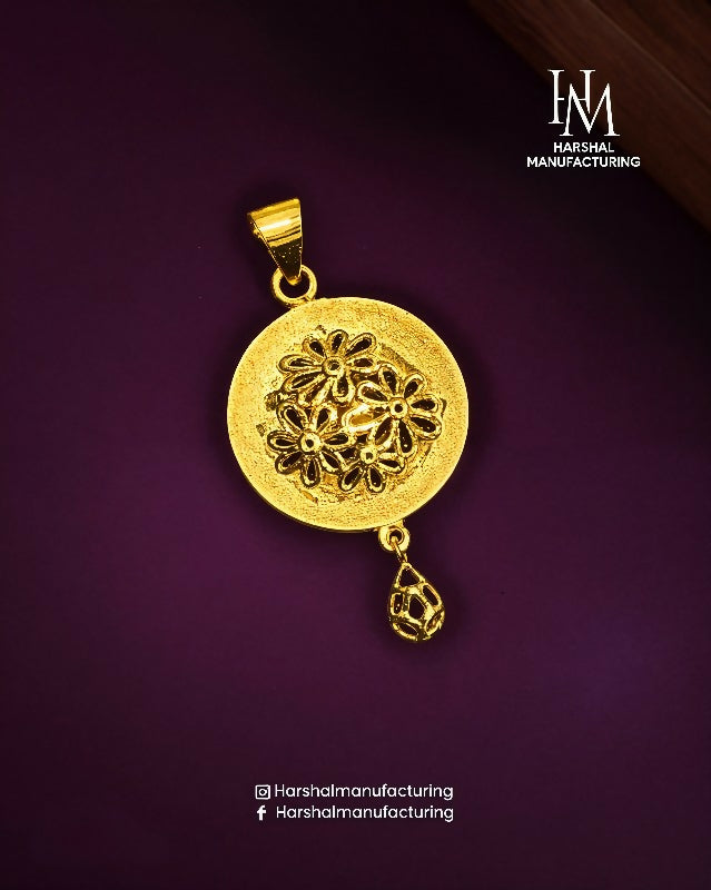 Gold Ladies Pendant