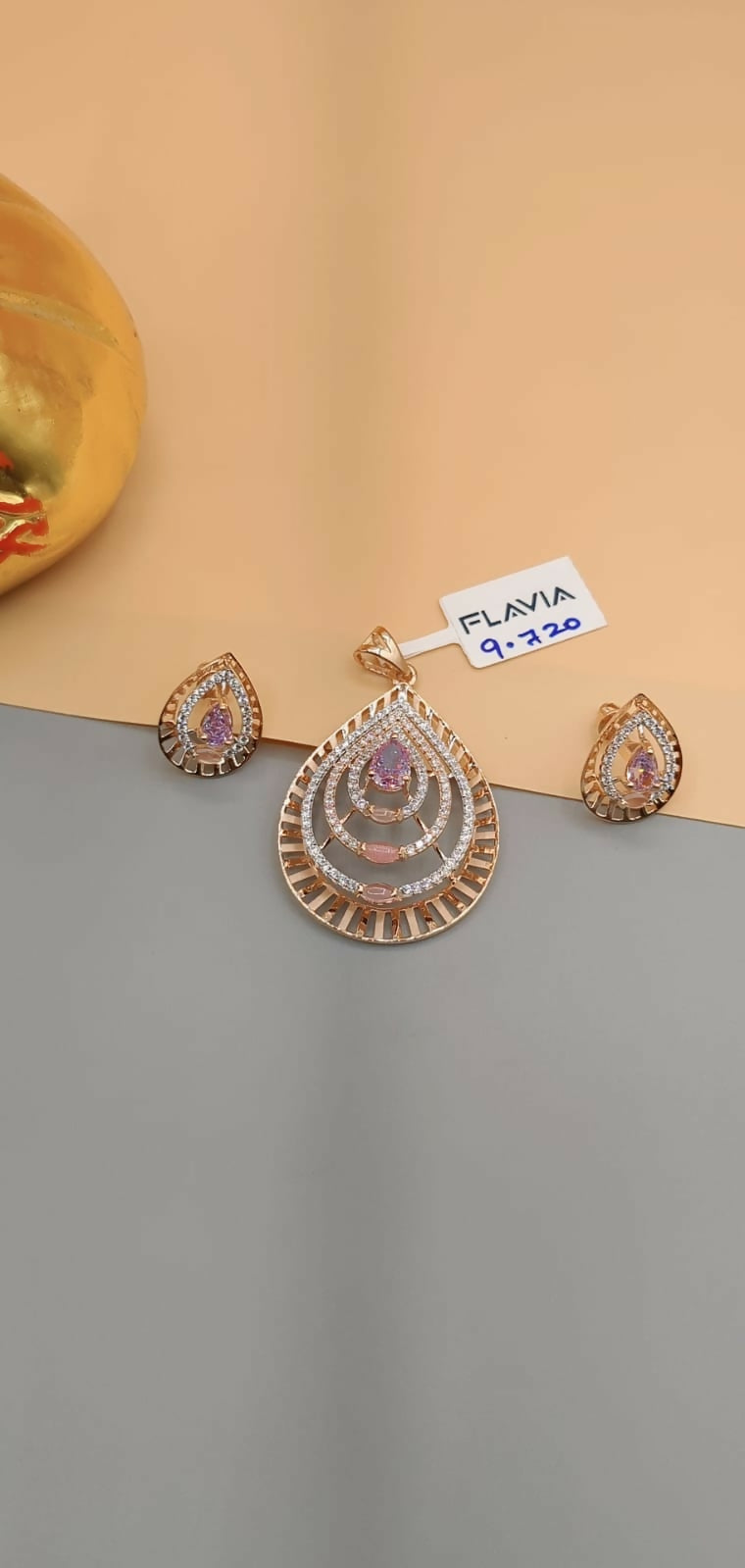 18kt Rose Gold Pendant Set Sarafa Bazar India