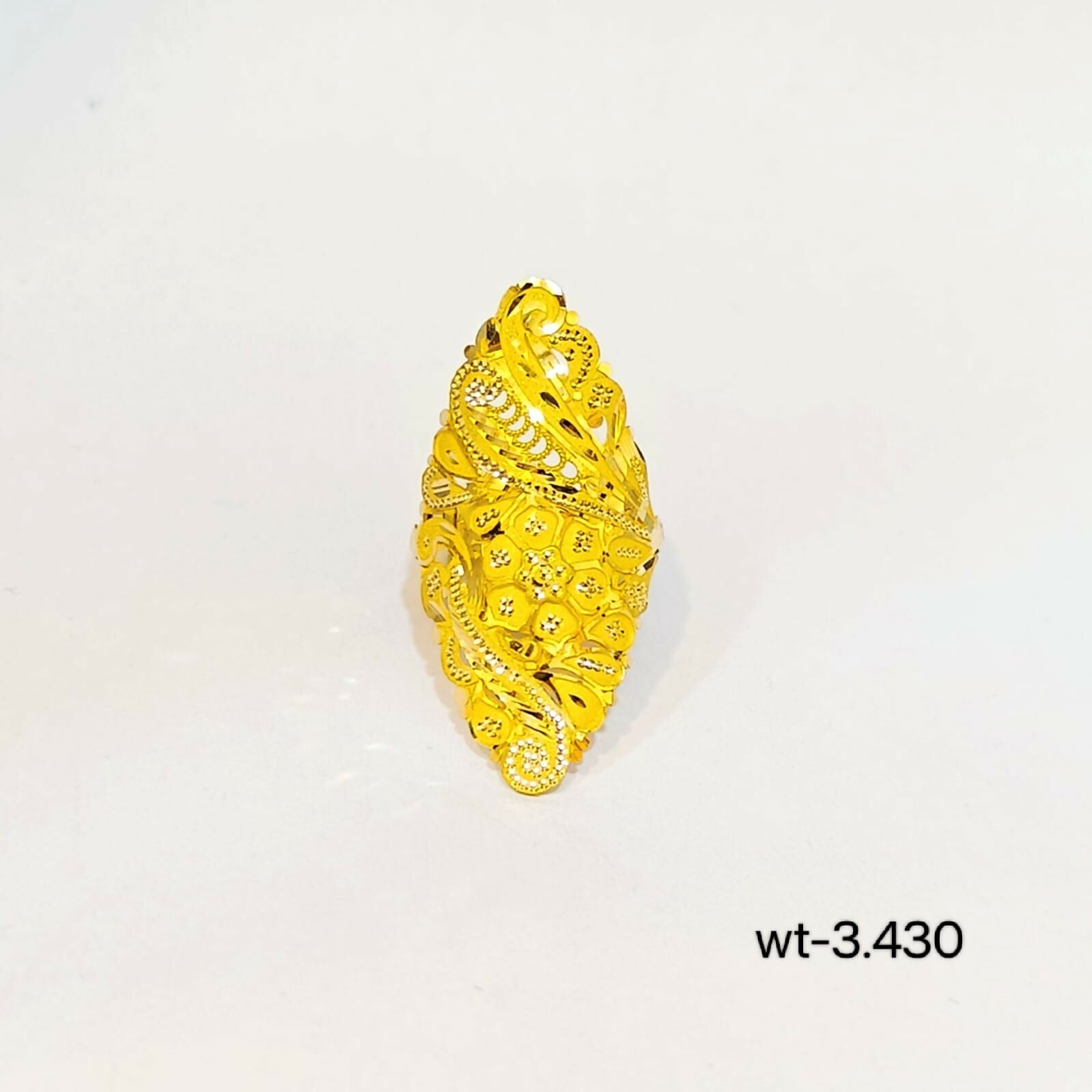 Gold Ladies Ring Sarafa Bazar India